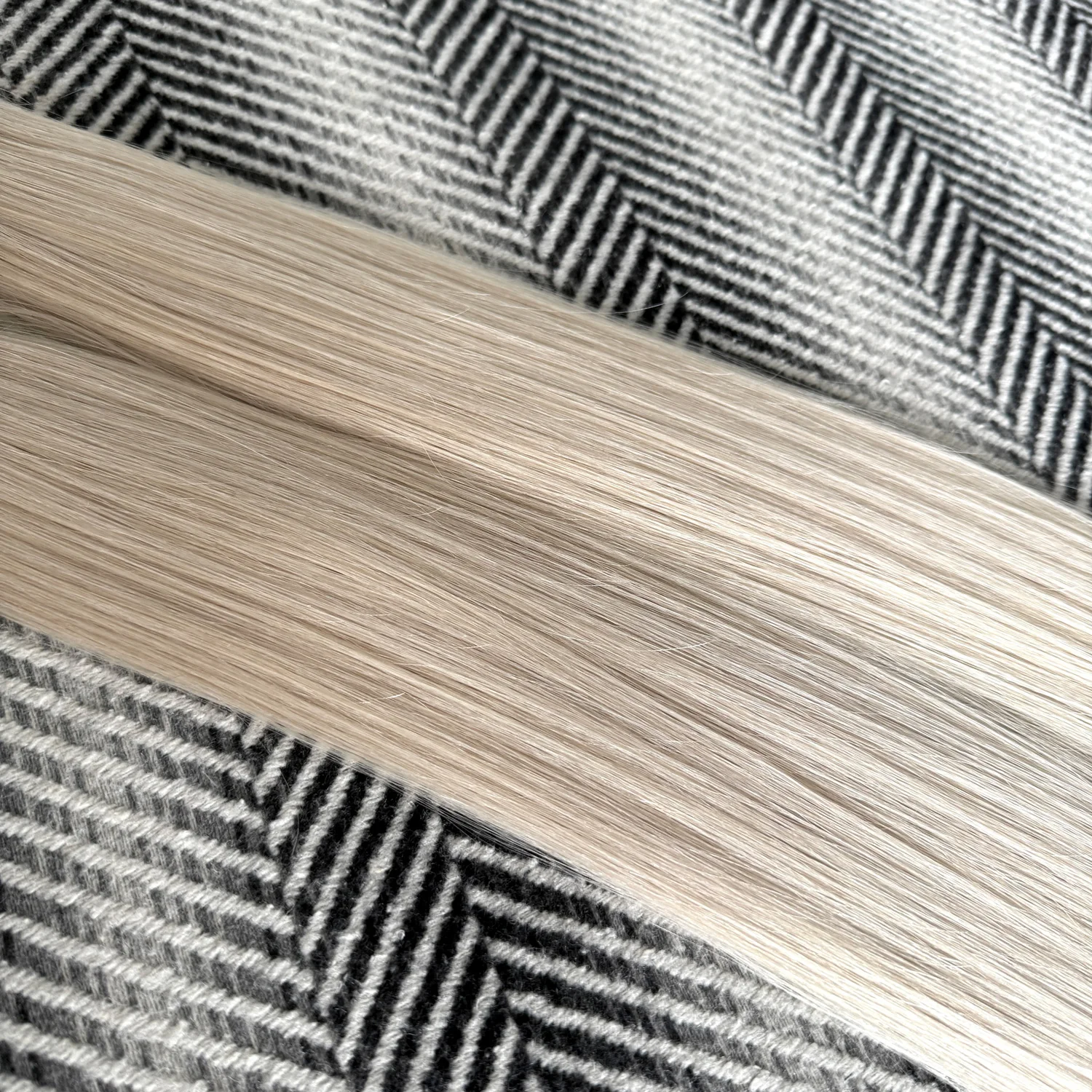 Ponytail Hair Extension #60a Cool Platinum Blonde - PrettyBull Limited